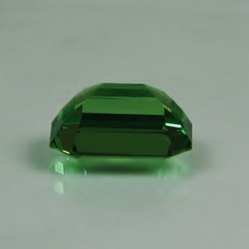 Fine Color and Clarity Tsavorite Green Garnet Kenya 2.74 ct  Litnon.com