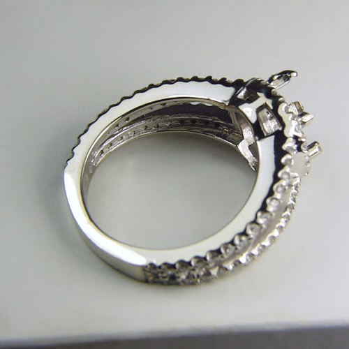 Classic Diamond 14 kt White Gold Halo Ring Setting 0.50 ct tw  Litnon.com