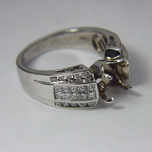 Estate Ladies Heavy 18 kt White Gold and Diamond Semi-Mount Ring GLI  Litnon.com