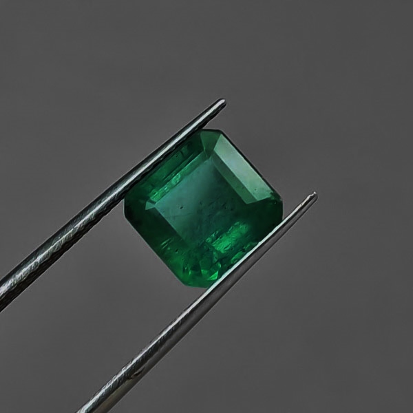 Fine Rich Color Natural Zambian Emerald 2.10 ct  Litnon.com