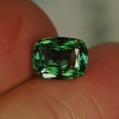 USA Cut Open Color Kelly Green Afghan Tourmaline 2.15 ct  Litnon.com
