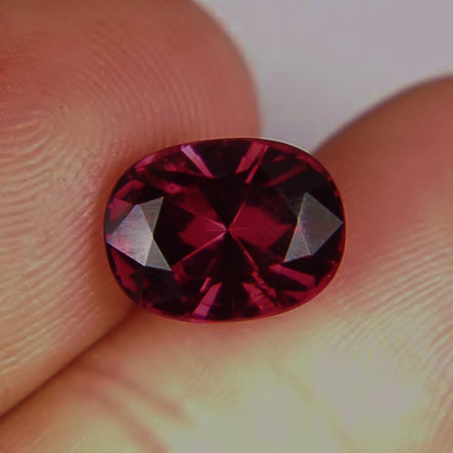 Rich Color Huge and Natural Red Burmese Spinel 4.21 ct GL Litnon.com