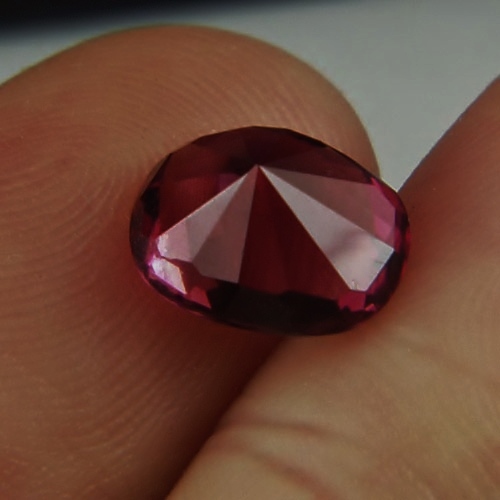 Rich Color Huge and Natural Red Burmese Spinel 4.21 ct GL Litnon.com