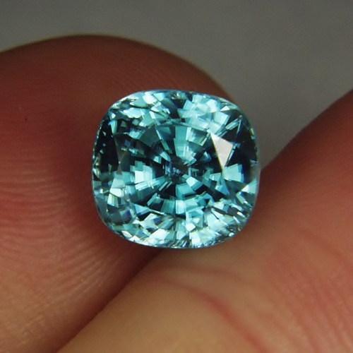 Big and Bold Natural Blue Zircon Cambodia 6.25 ct  Litnon.com