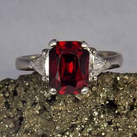 Rare Blood Red Burmese Spinel Platinum Diamond Ring Litnon.com
