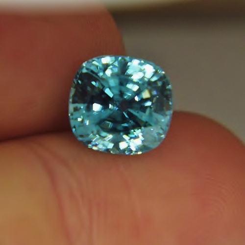 Big and Bold Natural Blue Zircon Cambodia 6.92 ct  Litnon.com