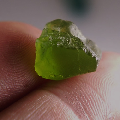 Fine Color and Clean Peridot Facet Rough Arizona 12.13 ct  Litnon.com