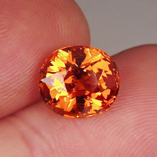 Bright Top Cut and Fine Color Spessartite Garnet 5.81 ct GL Litnon.com