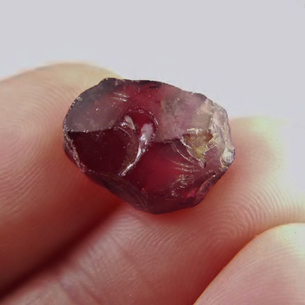 Quality Rhodolite Garnet Facet Rough Tanzania 17.62 ct  Litnon.com