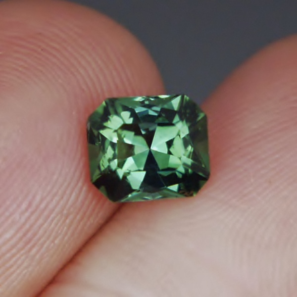  Color and Cut Natural Green Tourmaline Nigeria 1.70 ct  Litnon.com