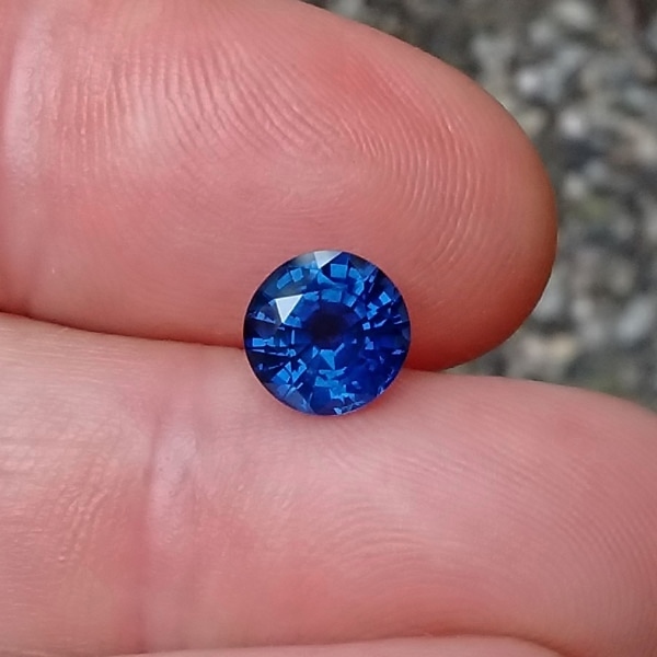 GIA Certified Rare Color and Quality Natural Blue Sapphire 2.38 ct  Litnon.com