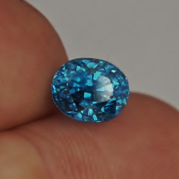 Special Price Bright and Rich Color Blue Zircon Cambodia 3.81 ct  Litnon.com