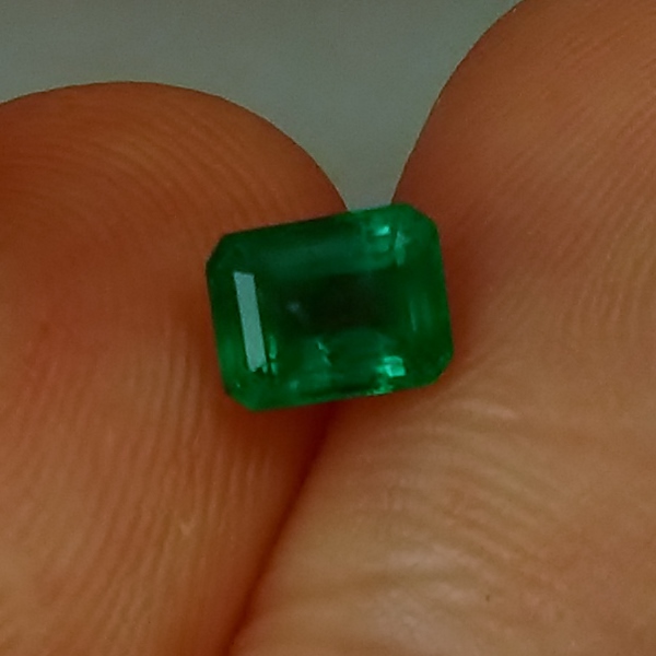 Rich and Superb Color Natural Emerald Brazil  Litnon.com