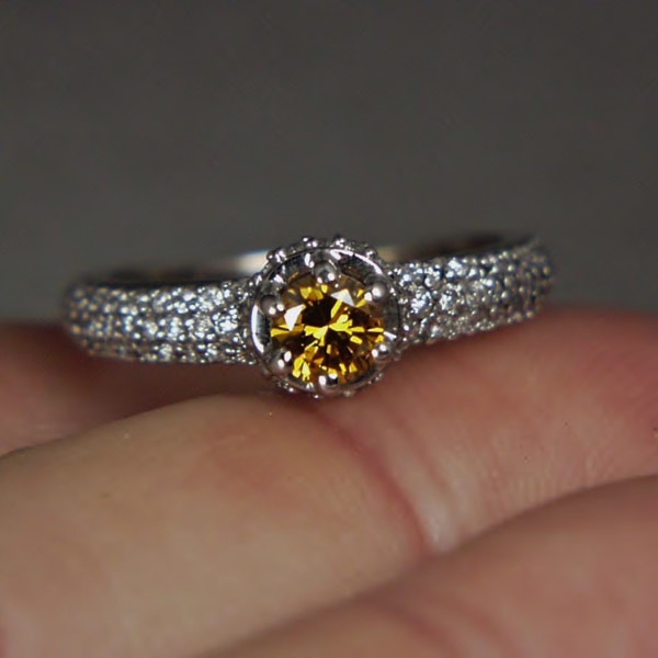 Quality Natural Fancy Color Diamond 14 kt White Gold Ring  Litnon.com