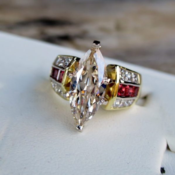  Estate 18 Karat Natural Ruby and Diamond Ring 2.0 ct  Litnon.com