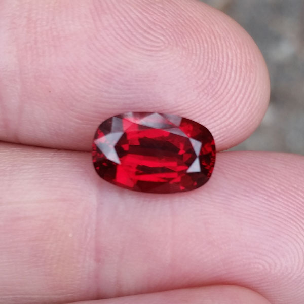 GIA Cert Big Bright and Pretty Natural Orange Red Flame Spinel 4.08 ct  Litnon.com