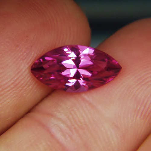 Hot Pink Mahenge Spinel Tanzania 2.60 carats GLI Litnon.com