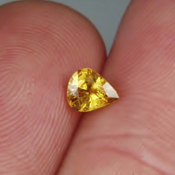 $35.00 Rich Golden Yellow Natural Sapphire Sri Lanka  Litnon.com
