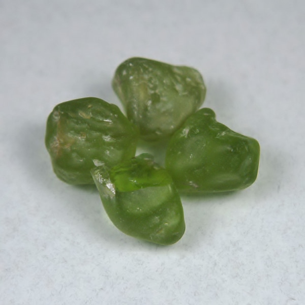 Fine Color and Clean Arizona Peridot Facet Rough 29.34 ct  Litnon.com
