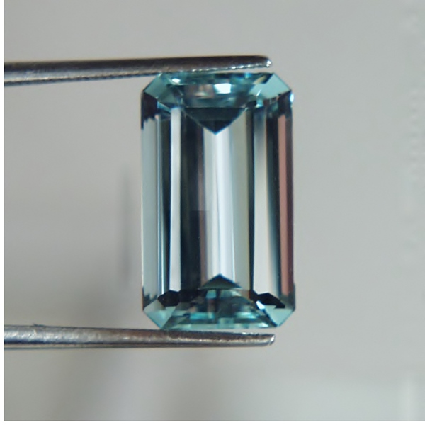 Nice Color and Quality Old Stock Aquamarine Brazil 12.50 ct  Litnon.com