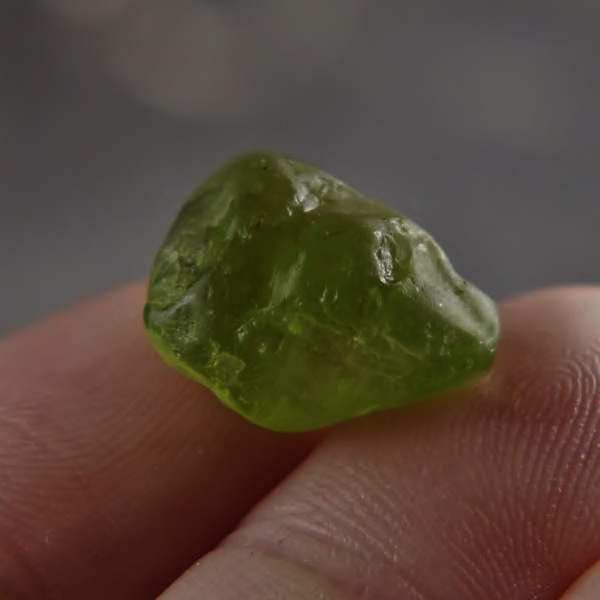 Big Fine Color and Clean Peridot Facet Rough Arizona 21.26 ct  Litnon.com