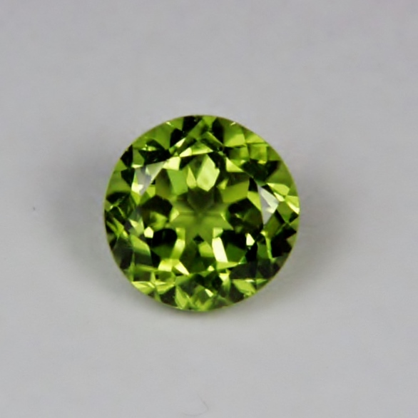 Extra Bright and Pretty Fine Color Pakistan Peridot 3.04 ct  Litnon.com