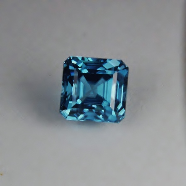 Superior Color and Quality Blue Zircon Cambodia 4.13 ct  Litnon.com