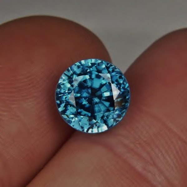 Special Color and Quality Blue Zircon Cambodia 6.28ct  Litnon.com