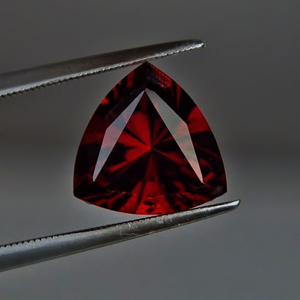 Deep Color Umba River Rhodolite Garnet 4.90ct  Litnon.com