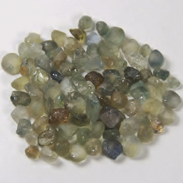 Unheated Montana Sapphire Facet Rough 70 ct  Litnon.com