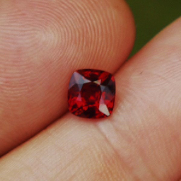 Deep Blood Red Burmese Spinel 1.13 Carat GL Litnon.com