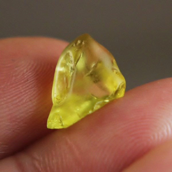 Lemon Yellow Natural Chrysoberyl Facet Rough 6.10 ct  Litnon.com