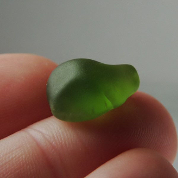 Big Fine Color and Clean Peridot Facet Rough Arizona 20.60 ct  Litnon.com
