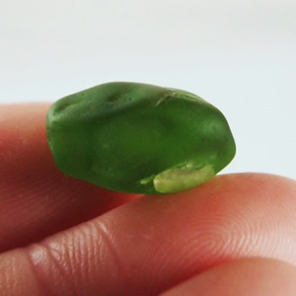 Big Fine Color and Clean Peridot Facet Rough Arizona 20.91ct  Litnon.com