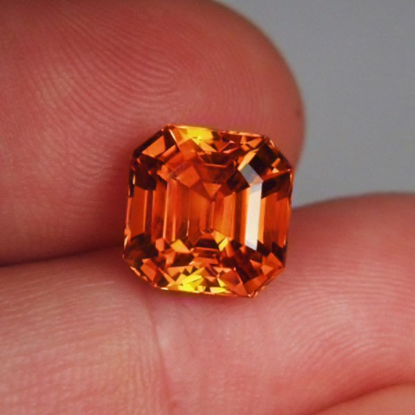  Huge AGL Certified Rare Orange Ceylon Sapphire 8.42 ct  Litnon.com