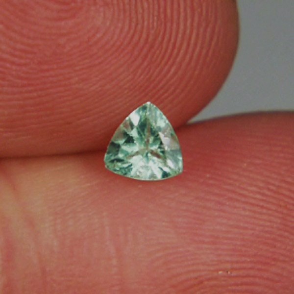 Rare Vanadium Emerald - Beryl Nigeria  Litnon.com