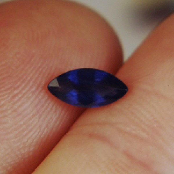 Deep Blue Natural Sapphire Sri Lanka 0.66 ct  Litnon.com