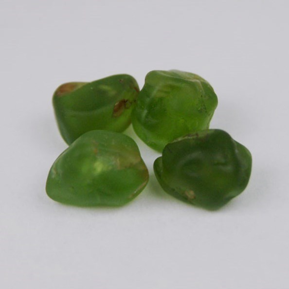 Big Fine Color and Clean Arizona Peridot Facet Rough 54.92 ct  Litnon.com