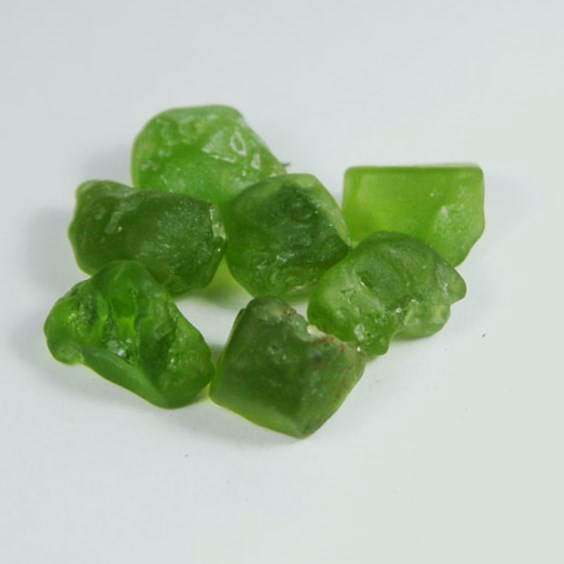 $7.00 Gram Fine Color and Clean Arizona Peridot Facet Rough 65.63 ct  Litnon.com