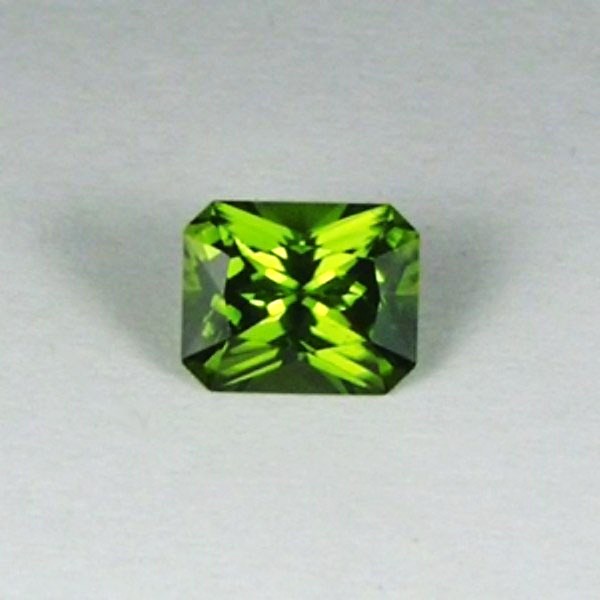 Fine Quality Bright and Pretty Arizona Peridot 3.41ct  Litnon.com