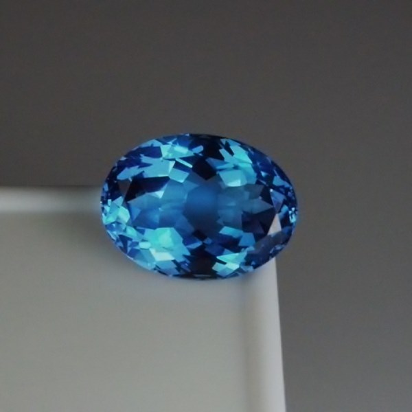 Fine Color Rich Swiss Blue Topaz Brazil 11.67 ct  Litnon.com