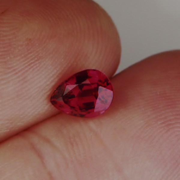  Special Color Bright Red Natural Spinel Tanzania 1.29 ct  Litnon.com
