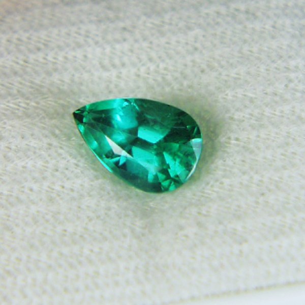 Fine Color and Clarity AGL Certified Zambian Emerald 1.35 ct  Litnon.com