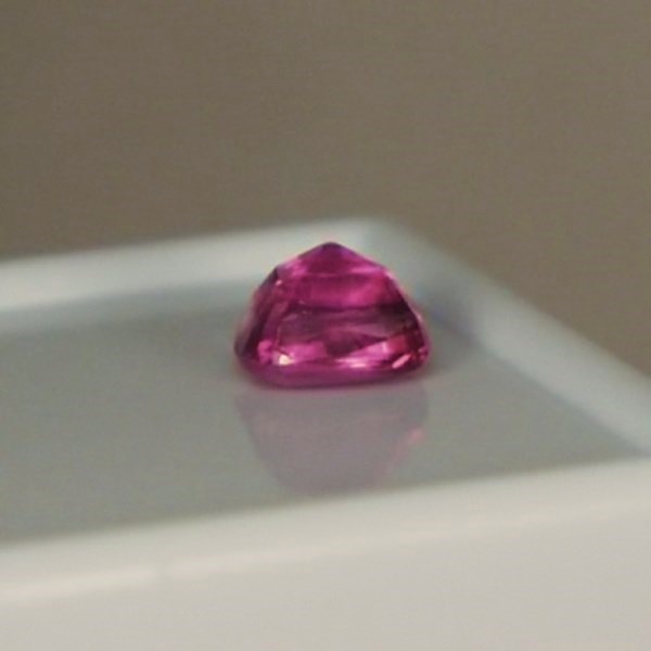 Unheated Natural Fine Pink Sapphire Sri Lanka 1.23 ct GL Litnon.com