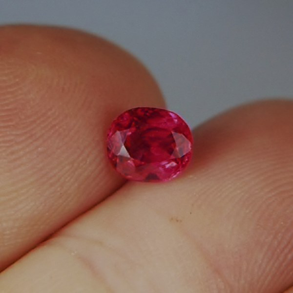Special Color Bright Red Natural Mahenge Spinel Tanzania  Litnon.com