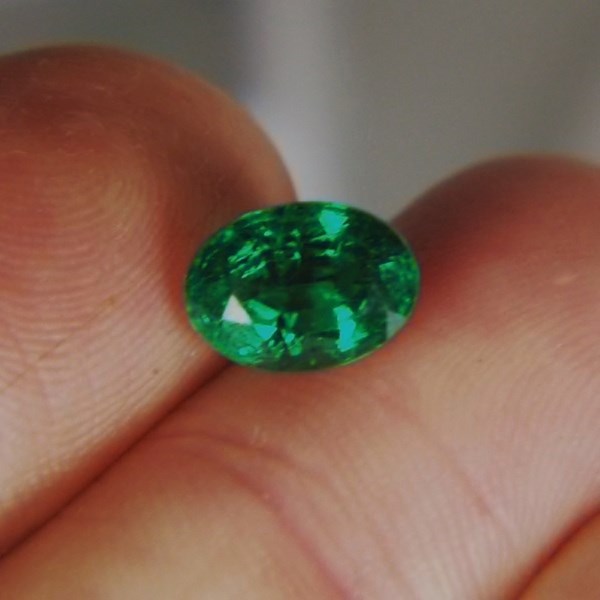 Exceptional Color AGL Certified Zambian Emerald 2.45 ct  Litnon.com