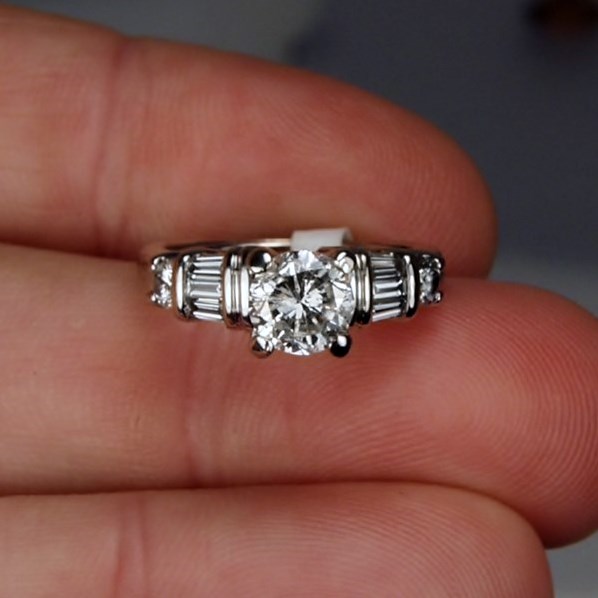 Estate Ladies 18 KT White Gold Diamond Ring 1.33 ct Center 1.88 ct tw  Litnon.com