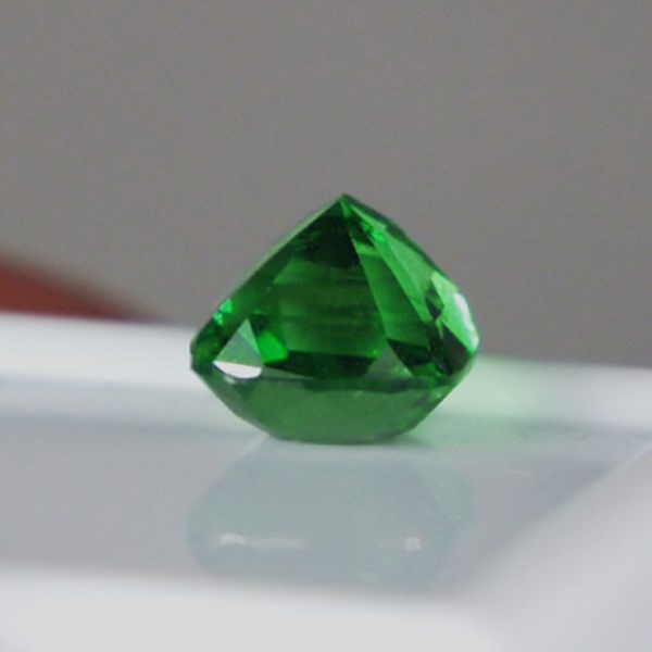 Quality Ideal Color Chrome Green Tsavorite Kenya 2.56 ct  Litnon.com