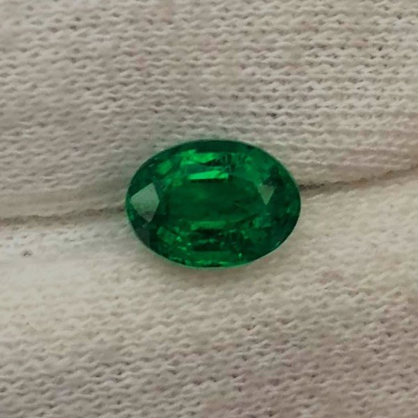 Exceptional Color AGL Certified Zambian Emerald 2.45 ct  Litnon.com