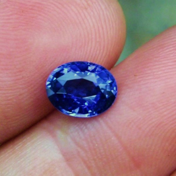 True Royal Blue Natural Ceylon Sapphire 2.60 ct  Litnon.com